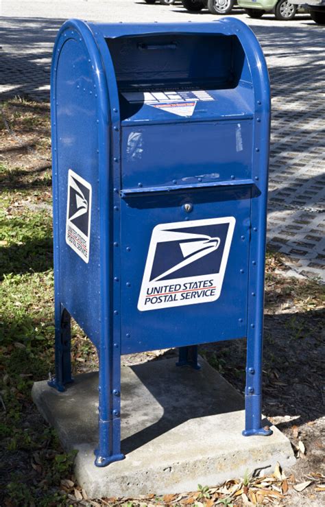 100 CENTENNIAL MALL N - (FEDERAL BLDG NORTH DOCK OFF P ST). . Blue mailbox locator